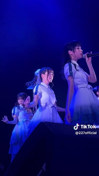 #虹カメ 🤳より もったいない映像大放出！🎞💗 #ナナニジ ┈┈┈┈‧⁺ ⊹˚. 💿15thシングル「#あなたでなくちゃ」 リリースイベント開催中🎪✨️NEXT⇩ ┈┈┈┈‧⁺ ⊹˚. 6/21(土) 山形県・イオンモール天童 2F イオンホール 7/15(火) 埼玉県・イオンレイクタウンkaze 1F 翼の広場 7/26(土) 東京都・タワーレコード渋谷店B1F CUTUP STUDIO ┈┈┈┈‧⁺ ⊹˚. 🎪「22/7 Summer Live 2025〜Toyboxの秘密〜」開催決定✨ 🗓️8/6(水)〜9(土) 📍ヒューリックホール東京 （※8/9(土)公演は SOLD OUT!） 今回のライブのコンセプトは“おもちゃ箱”。 おもちゃに扮した、ナナニジメンバーによる、 歌あり、芝居ありの“Toybox”をお届けします🎁