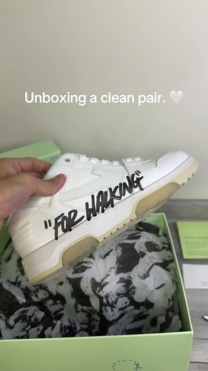 Off-White Sneakers Unboxing: Worth the Hype?