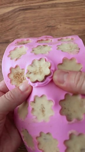 1.8K views · 50 reactions | 不 KETO CHOW APPLE PIE FAT BOMB MELTS 不 by...