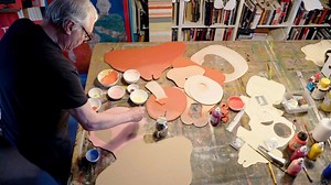 The Greenaway Alphabet A film by Saskia Boddeke Editor Gys Zevenbergen- Music Luca D'Alberto Premiere - IDFA Amsterdam - 21 november - 22.15 hours- Tuschinski 1 The fascinations of filmmaker Peter Greenaway, whose motto is "art is life and life is art,"are captured like butterflies and arranged in an alphabet, a form that suits him perfectly as an encyclopedist. In intimate conversations with his perceptive 16-year-old daughter Zoë, we discover the whos, whats and whys about Greenaway. They begi