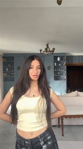 فى المنطقة دى عند مدخل صالة المطار لو اتكرعت بيجيلك امين او فرد و يقولك انت واقف هنا ليه