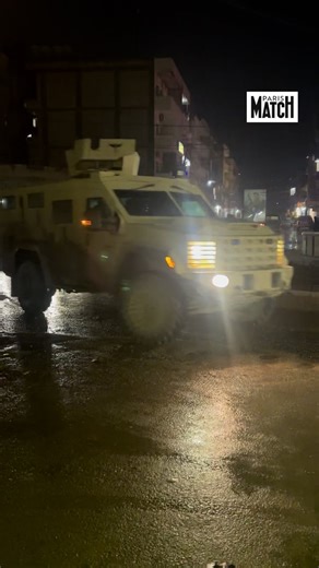 Paris Match on Instagram: "Cap sur le Rojava ! Notre reporter Manon Quérouil-Bruneel s’est rendue dans le nord-est de la Syrie à la rencontre des Kurdes qui ont instauré une administration autonome dans cette région sous haute tension. Un territoire méconnu, un projet politique singulier, et des habitants qui tentent de bâtir un quotidien malgré la guerre. Reportage à découvrir dans Paris Match. ✍️ Manon Quérouil-Bruneel ✂️ @bapt_thomas"