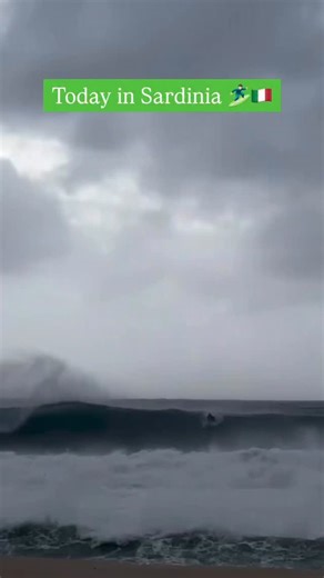 Sardinia isn’t just about turquoise waters and postcard perfect beaches it’s also a growing surf paradise 🏄‍♂️🇮🇹 With legendary coastlines that attract surfers from across Europe, this stunning Mediterranean island offers waves for every level, from peaceful rolling swells to thrilling barrels. From Porto Ferro and Capo Mannu on the west coast to Racca Point near Cagliari in the south, Sardinia proves that its sea is as wild as it is beautiful. ￼ Just like @matteocalatri , who caught an unfor