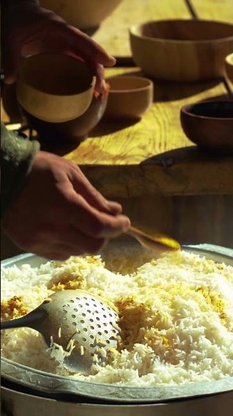 Aromatic Saffron Rice: Traditional Cooking Demonstration