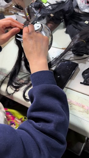 Clips weft hair extensions #hair #silkyhair #virginhairextensions #wefthair #virginhair #silkyhairs #virginhairsupply #hairextension #wefthairs