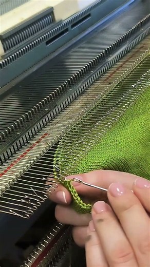 This Amazing Knitting Machine Turns Green Yarn Into Perfect Fabric!