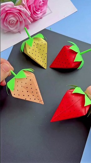 #origami #strawberry #tutorial #paper #crafts #easydiy #vcdiyhouse #usatiltok