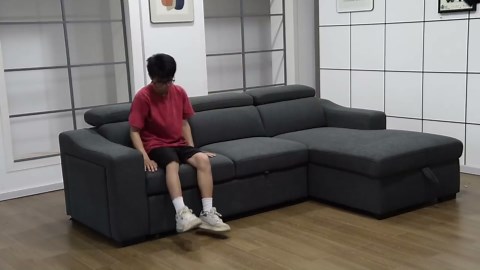 L-Shaped Reversible Sleeper Sectional Sofa Luxury Faux Leather Upholstered Convertible Sofabed W/Pull Out Sleeper Couch Bed,Adjustable Headrest,Reversible Chaise,Wireless Charging & Hidden Cupholders