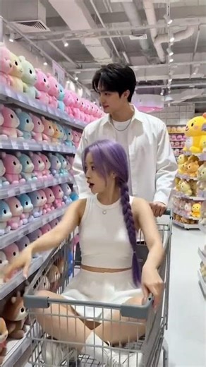 Rumi picked up the lovely teacup dog.#kpopdemonhunters #rumi #kpop #puppy #cutepuppy #puppyvideos