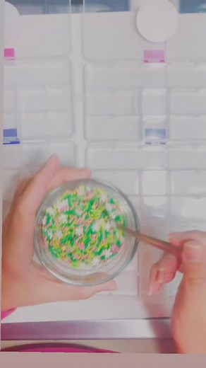 We’re going to decorate holiday-themed cake pops ! Come and decorate 6 delicious cake pops with frosting, sprinkles and holiday magic! And stay for Open Play! Sign up in my bio page or message me for the link! #ctlocal #bethelct #ctbaker | Sprinkle Cakepops