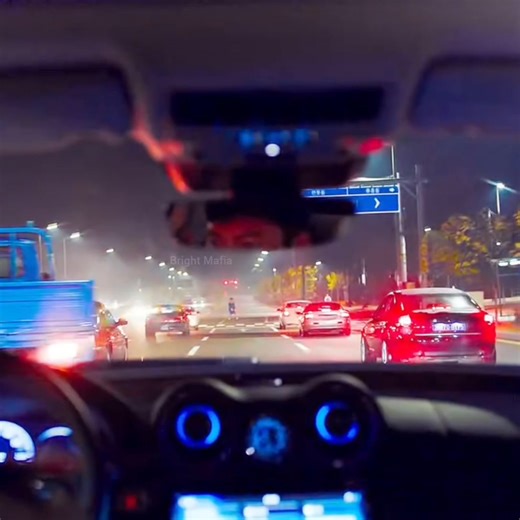 130K views · 7.2K reactions | -Red light turns green after seeing army vehicle! | 퐁퐫퐢퐠퐡퐭 Ｍａｆｉａ | Facebook