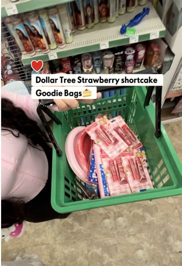 Dollar Tree Strawberry shortcake Goodie Bags🍰@Dollar Tree #dollartree#dollartreefinds#dollartreeshopping#strawberryshortcake#shopwithme