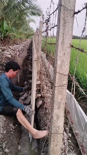 How to build a dike to protect against floods.