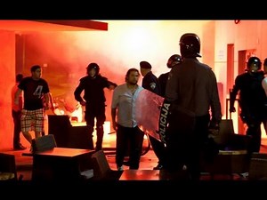 Hooligans:Torcida Split fight with police 04.05.2013