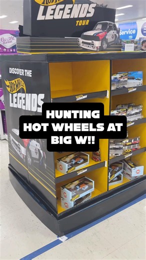 Hot Wheels hunting at BIG Whow good! #hotwheels #hotwheelscollector #diecast #hotwheelslegends