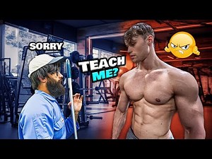 BODYBUILDER VS CLEANER 💪🔥 Anatoly GYM PRANK #1