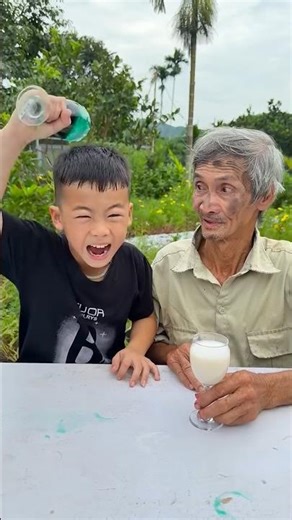 Hai ông cháu trêu trọc nhau siêu dễ thương p2😂😱🤦🍒❤️#shorts #cute