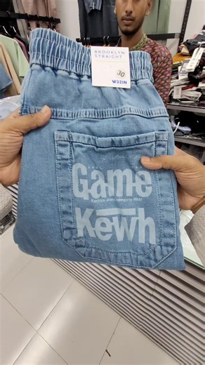 Exploring New Trends in Jeans Fashion