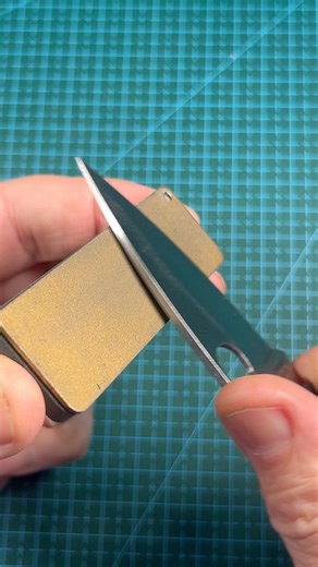 🔪Sharp Knives Don't Happen by Accident (DC3 Proof) #sharpening #technique #spyderco #edc