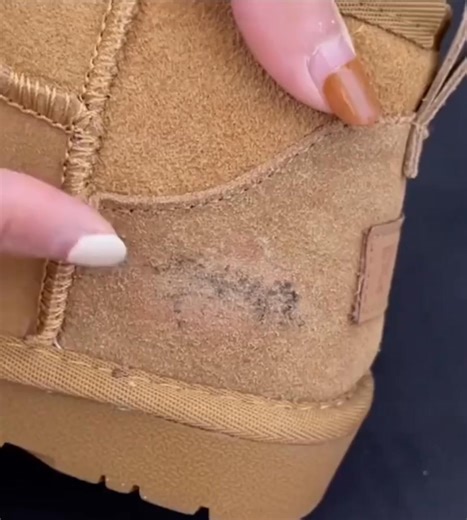 53 reactions · 9 comments | ✨ Bring Suede Back to Life! ✨ Keep your favorite shoes & jackets looking brand new. ✔️ Soft TPR crepe brush – gentle yet effective ✔️ Eraser removes dirt, scuffs & stains ✔️ Perfect for suede, nubuck & leather care Your go-to kit for fresh, clean style. 痢 Get yours here toohap.com/products/magic-brush-suede | Toohap | Facebook