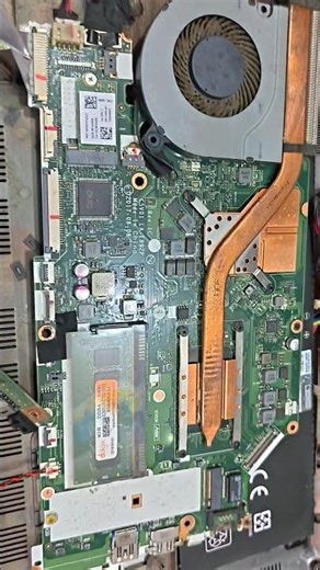 Acer keyboard change hinch assembly #fixing #repairshorts #repair #laptop #windows #fixingsolutions