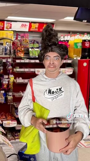 Lady Café y su aventura en el Oxxo