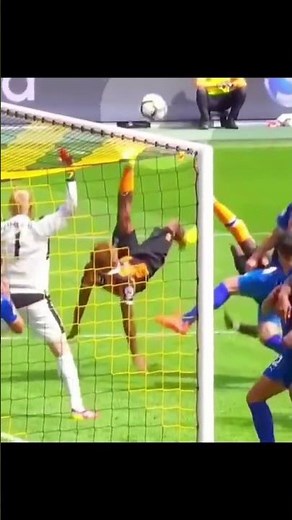 Weirdest, Luckiest & Most Chaos Goals in Football