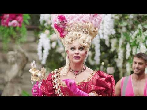 Tinder x Bridgerton: Let thy Swipe Season begin!