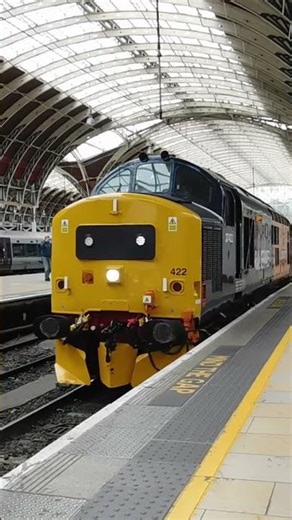 Swietelsky Class 37 departing London Paddington