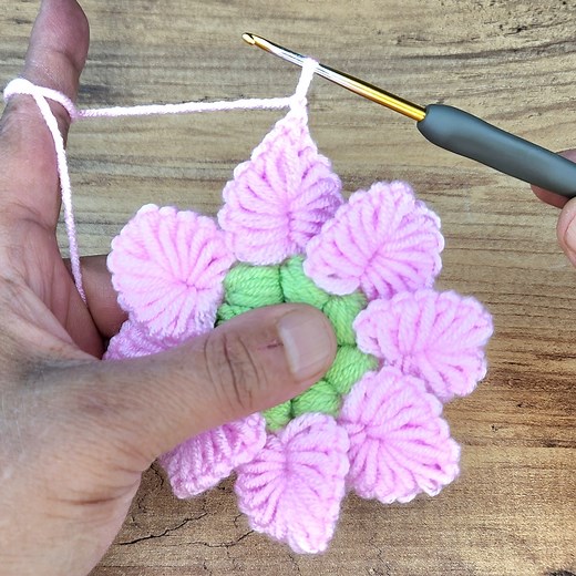 New model🌻Wow! 🌻🌻I made a very easy Tunisian crochet sunflower model for you, let's learn how to make this beautiful flower together #crochet #knitting | Lady Loves Knitting