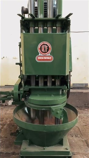 Marchi kandap machine Kolhapur . Pounding machine for spices