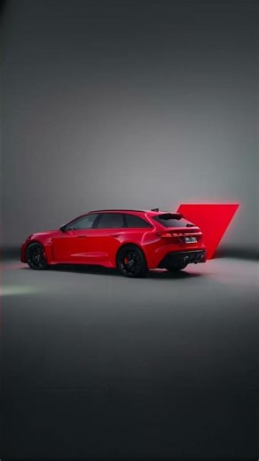 The strike you’ve been waiting for. The new Audi RS 5 Avant. Not for the faint hearted.