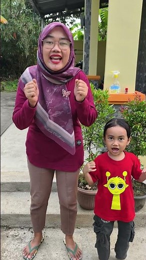 adek lomba makan roti #funny #shorts