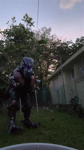 And yes Megatron can go in Beast mode #beastwarsmegatron #beastwarsmegatroncosplay #transformersbeastwars #transmetalmegatron #transmetalmegatroncosplay