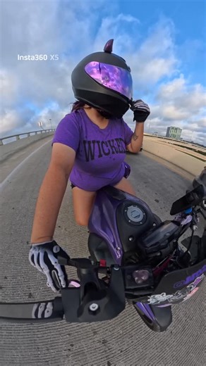 💜Alyssa💜 on Instagram: "Morning rides to clear the mind💜"