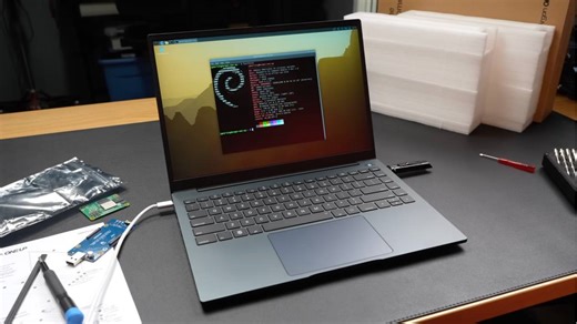 Fiyatı Cep Yakan Bu Laptop'un İçindeki Bilgisayarı Çıkarıp Yenisini Takabiliyorsunuz