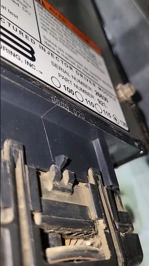 1999 - 2003 Ford F-250 F-350 IDM Location: 7.3 Powerstroke #mobilemechanic #powerstroke #hawaii 🏝