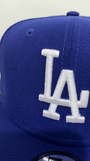New Era Los Angeles Dodgers Classic Edition 9Fifty Snapback Cap ✅️COD/COP ✅️ 100% Guaranteed Original💯 ✅️ 100% Brandnew and Legit💯 The New Era 9Fifty Snapback Caps are classic solid crown caps. The flat visor can be bent as desired and the adjustable closure ensures that the size can be adjusted individually. Inclusion: ✅️Free Cap Case Black Box ✅️Free Stickers #newera #neweracap #9fifty #snapback #losangelesdodgers