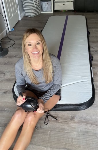 Watch REVIEW Inflatable gymnastics mat on Amazon Live