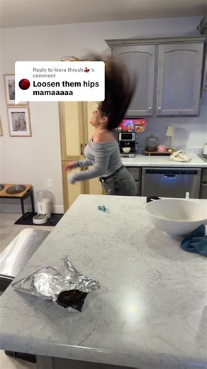 Loose Outfit Ideas for a Fun Look