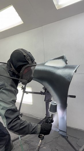 Very important to get an epoxy primer on any bare metal to stop rust from forming. This Car Rep epoxy is 2k meaning it will harden and become chemical resistant and it it unlimited pot life. Love the ease of use in the booth. • https://lumaiii.com/?rfsn=7148905.397484 Discount Code inlinepaint7 • #paint #bodyshop #painter #bluecollar #painting #paintlife #refinisherporn #refinishkulture #refinishfamily #shoplife #offthegun #painterlife #autobody #motivatedpainters #tips #tricks #tipsandtricks #c