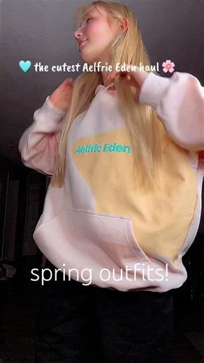 which is ur fav fit? pink or blue hoodie?🌸🩵 #outfits #hoodies #sweatpants #streetwear #aelfriceden