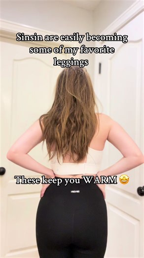 Doing my hair but still had to show off my new sinsin 🥰 #sinsin #fashion #leggings #leggingsoftiktok #trending