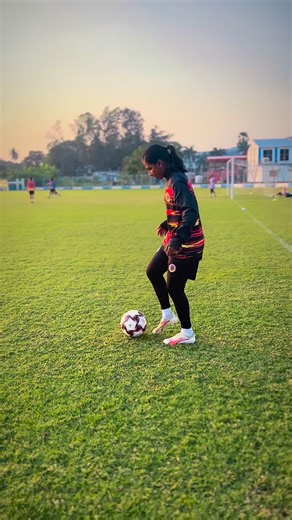 Sandhiya Ranganathan on Instagram: "🌟 Made with a unique protein blend for 2 hours of sustained energy. 💪 10g of Protein (equivalent to 2 cups of Dal). 🍏 4g of Fiber (equal to 1 apple). 🍯 Naturally sweetened with dates 🔒 No Preservatives. 🚫 No Artificial Sweeteners. 🌿 Made from Natural Ingredients. Max Protein Snacking Matlab No Cheating. Use code “sandh20” for 20% off. Visit maxprotein.in to explore our wide range of protein-snacking products"