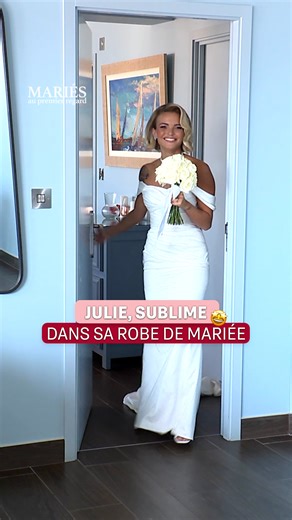 Découvrez Julie dans sa tenue de mariée 😍 #MAPR, disponible en streaming sur M6 | Mariés au Premier Regard M6