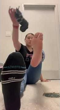 Latina Work Sole On Break