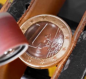 Coins crafted into two stunning jewelries! | 5-Minute Crafts Family