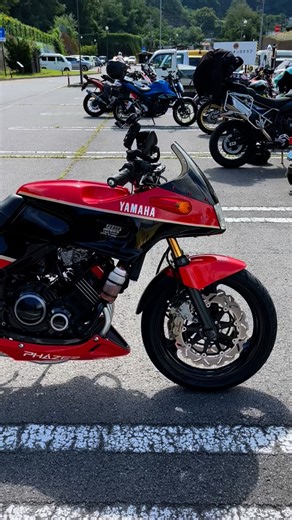 ヤマハFZ250フェザーを ジッと眺める映像🎥 #fz250 #バイクをジッと眺める映像 #documentaryriderscafe #ドキュメンタリーライダーズカフェ#onlineriderscafe #オンラインライダーズカフェ #cafeグランプリ #cafegrandprix #riderscafe #bikerscafe #bike #bikelifestyle #moto #嬬恋村 #tsumagoi #tsumagoimura | 嬬恋グランプリ