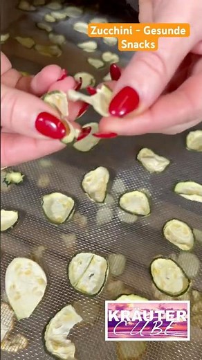 Zucchini trocknen und gesunde Snacks selber herstellen #zucchini #gemüse #gesundesnacks #ernährung