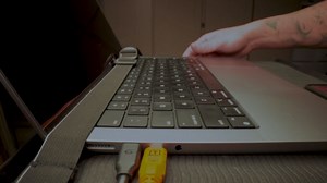 Tether Tools TetherPro Optima 10G Mobile Tethering Kit - 6' (1.8m) Straight to Straight, High-Visibility ORG Cable, AeroTab Small Tablet Holder, TetherGuard ThreadMount